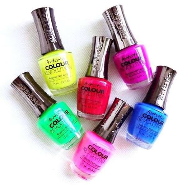 Artistic_Nail's tweet photo. SQUAD GOALS! Which Crave the Rave shade is your fave?
A. Let’s Get Electric
B. Electric Daisy Girl
C. Dance All Night
D. Rave Bunny
E. I’m With the DJ
F. Drop That Bass
Photo by: @lhy33 #ArtisticNailDesign #cravethecolor https://t.co/z7tddfT3Ni