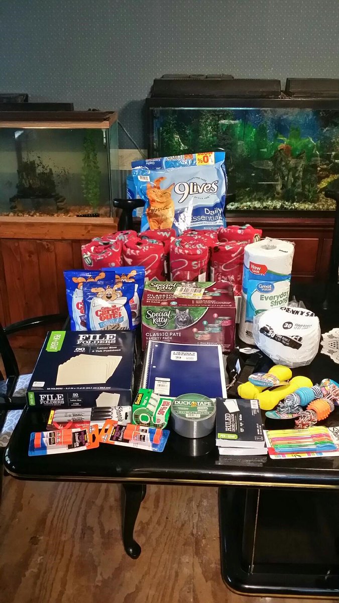 MarksGrayPA's tweet photo. During the month of June, #MarksGrayPA's #CommunityServiceCommittee collected items to donate to First Coast No More Homeless Pets. To find out how you can help at: https://t.co/Xr1snAq16a https://t.co/vJEYOa1orn