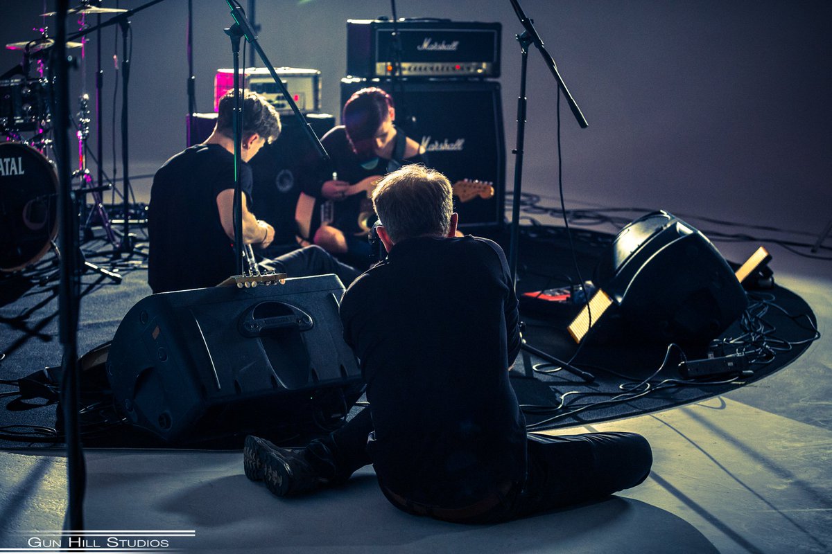 gunhillstudios1's tweet photo. @simoneldon getting a few pics between takes @ElswhereBand @MarshallRecords #elswhere #marshallrecords #simoneldon #gunhillstudios #thisonesforyou https://t.co/HmzghToTkz