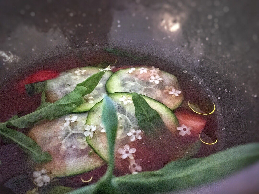 I always think <a href="/kirk_Haworth/">Kirk Haworth</a>'s summer strawberry and tomato consommé 🍓🍅 with courgette and foraged rocket looks very much like a Monet painting <a href="/Plates_London/">P L A T E S</a> 😊💚