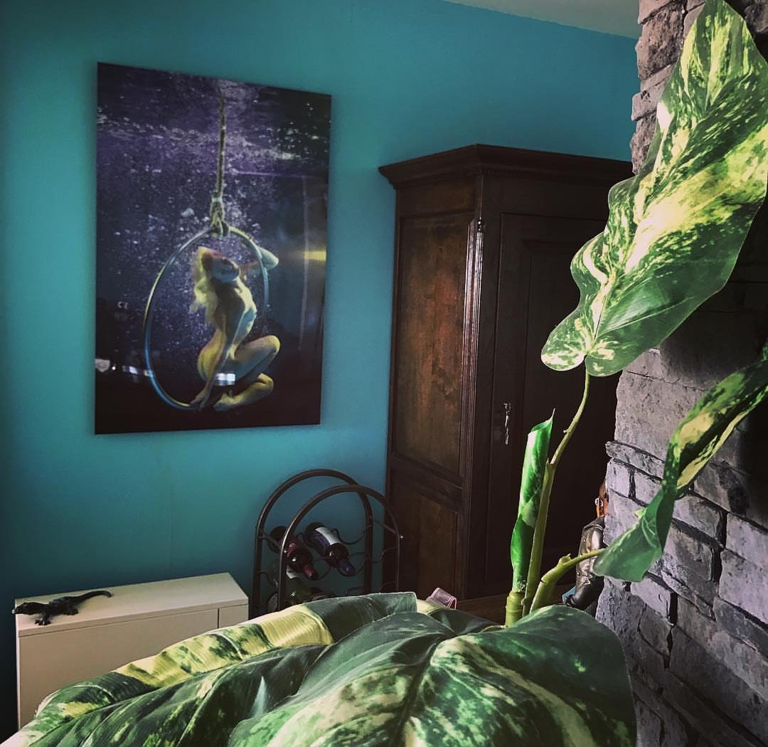 realChromaLuxe's tweet image. Regrann from @harryfayt1  -  Hoops I - Nympheas serie #underwaterimage #decorationinterieur #underwaterphotography #art #nudeartphotography harryfayt.com  - #regrann