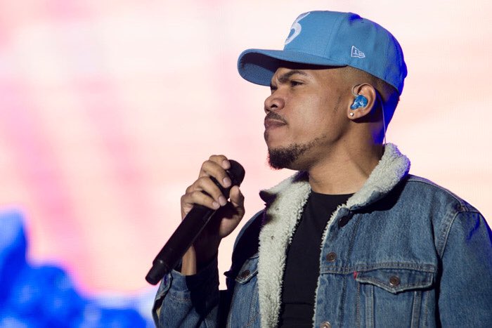 ChancelorTweets's tweet image. I'm at war with my wrongs, I'm writing four different songs
I never forged it or forfeited, I'm a force to be reconciled
They want four minute songs
You need a four hour praise dance performed every morn