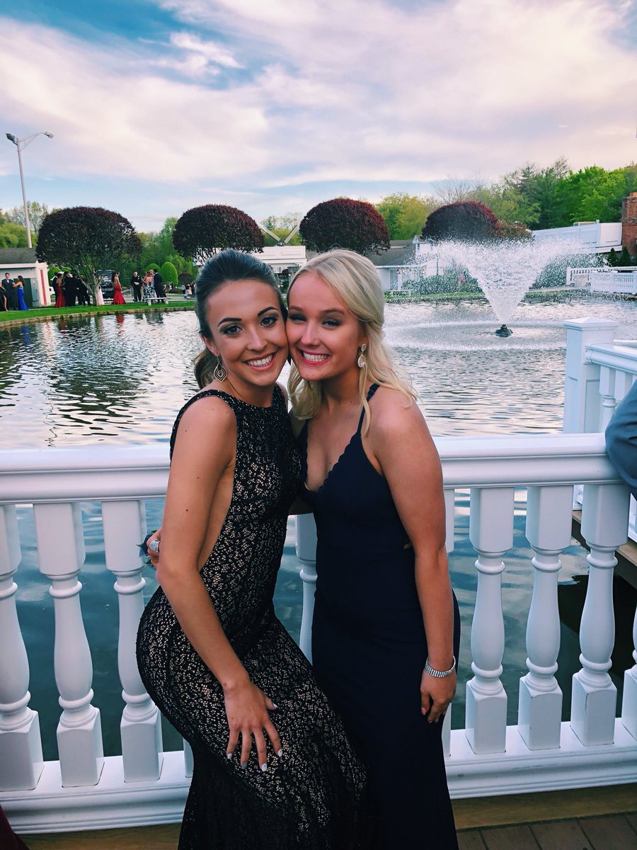 haley_mont2's tweet photo. HBD to my crazy katie😇😇 love u 4ever💗💗💗 @katiemaffeoo https://t.co/YTgf0XG2W9