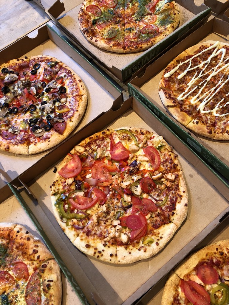 drupalcafe's tweet image. Pizza!