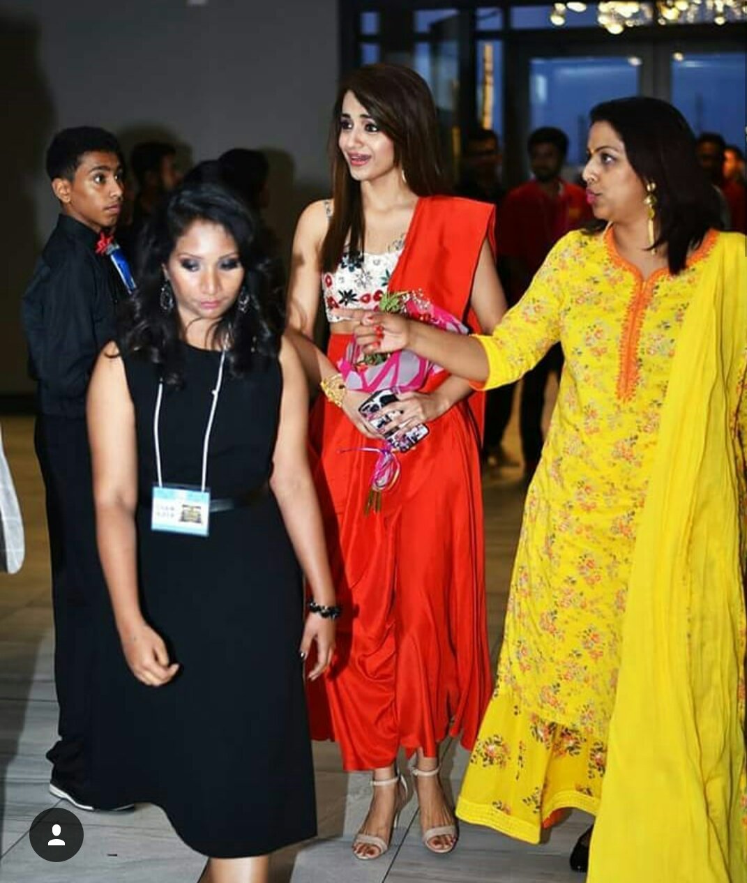 DhX-hlUX4AI4dKO?format=jpg&name=large