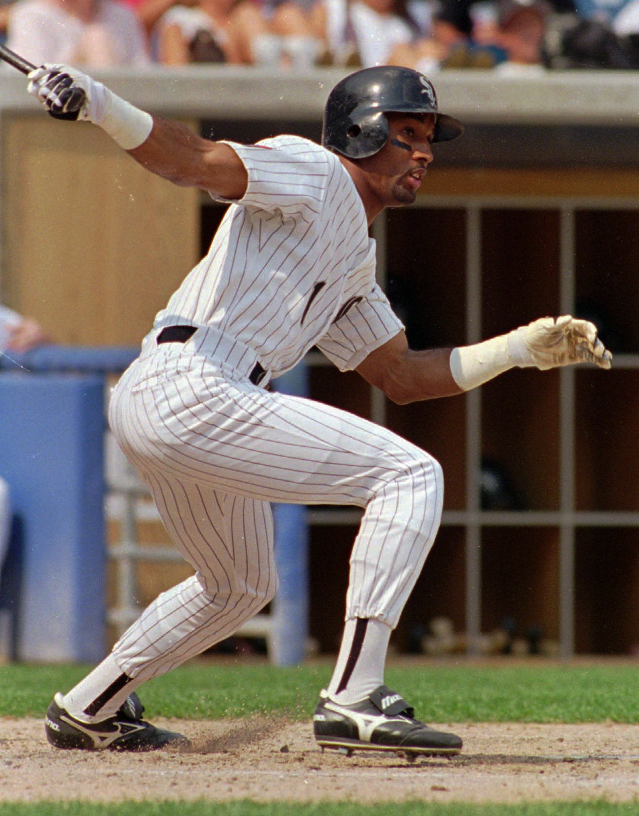 Happy 55th birthday to Lance Johnson! He led the American League in triples for four consecutive seasons (1991-94) 