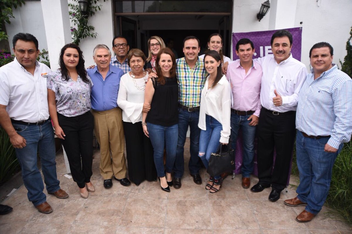 manolojim's tweet photo. ¡Ya tenemos nuestra constancia de mayoría! ¡Gracias Saltillo! 
Este triunfo se lo debemos a la gente. ¡Agradezco a los 174,706 Saltillenses que nos dieron su voto de confianza, les vamos a cumplir! #TodoParaBien #TodosPorSaltillo https://t.co/r9zTUsYhoc