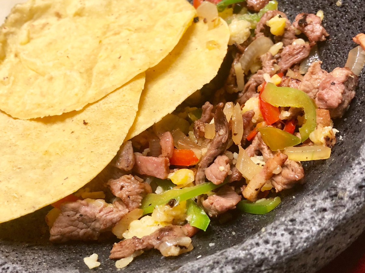 micotamadrid's tweet photo. #micota #Madrid #mexicanosenrusia #mexicanosenespaña #elretiro #FelizViernes #molcajete #ternera #foodlovers #Maiz #menus https://t.co/cI6a7sND8X