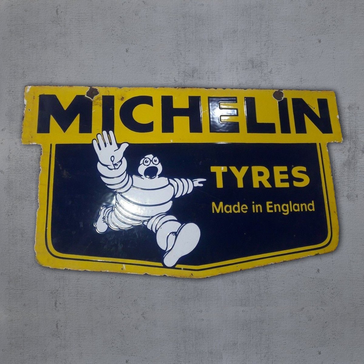 originalauthllc's tweet photo. Awesome #Michelin sign we recently appriased for a client! 💥🚗🏎 
.
.
.
.
#antique #sign #signs #signage #antiquesign #vintagedecor #vintage #collectable #antiques #antiquesigns #vintagesign #authenticate #rare #vintagesigns #porcelainsign #enamelsign #michelintires #tires #auto https://t.co/IWFnwqeWjx