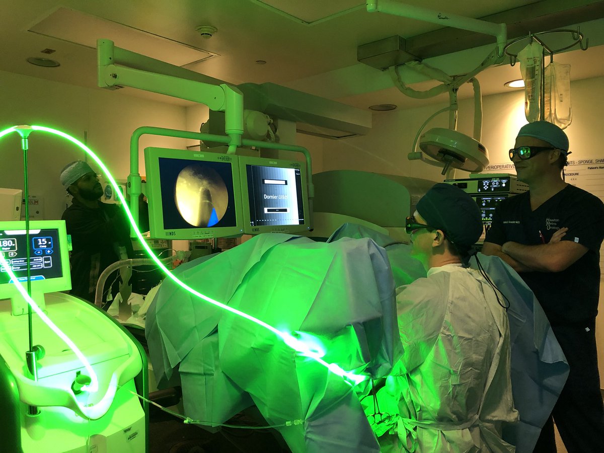RRGonzalezMD's tweet photo. Training the next generation of superstars @kceltik2 @tallmanmd @MaleHealthDoc  @DrHWoo @Dr_KevinZorn @DrDeanElterman #PVP-VIT #GreenLight #BPH https://t.co/TRUpxqV3fg