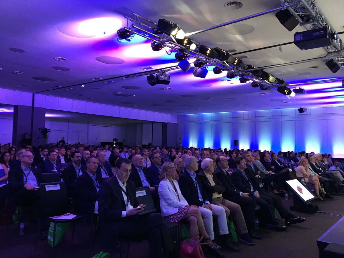 AuditorsCENSORS's tweet photo. Dicen que una imagen vale más que mil palabras: más de 700 auditores participan en la 28 edición del Fòrum. ¡Muchas gracias por vuestra participación e interés! #SomAuditors https://t.co/rbC5bXMsJ8