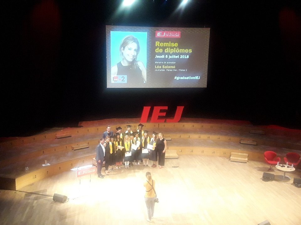 IEJ_Paris's tweet photo. Bravo aux diplômés du M1 Presse écrite/web! 👩🎓👨🎓 #GraduationIEJ https://t.co/1T0WnYmOUi