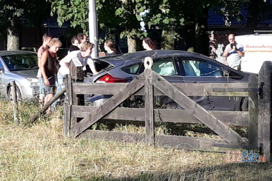 🚨 Veel schade bij aanrijding in #Wekerom 112.press/QZb26j 112Ede https://t.co/IQrth0xCnJ