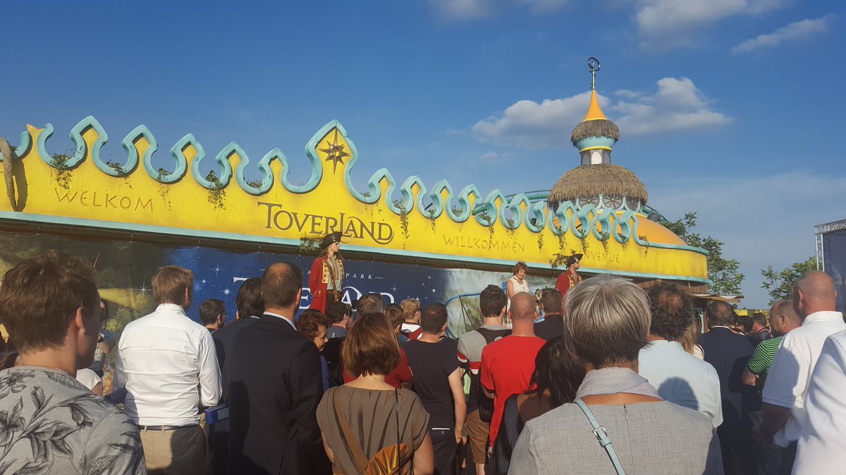 Grootse opening Toverland! Trots om hier een bijdrage aan te hebben mogen leveren!  <a href="/BerkBoomkwekers/">Boomkwekerij vd Berk</a> <a href="/toverland/">Attractiepark Toverland</a>