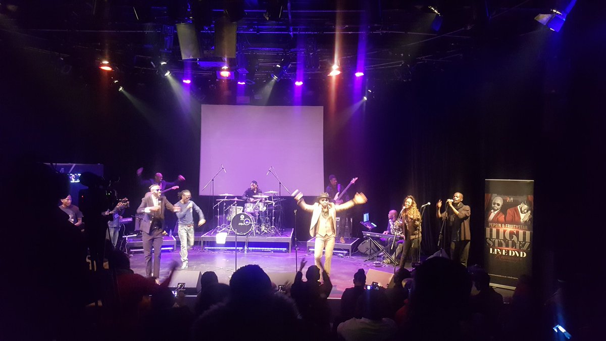 LionessProdSA's tweet photo. Reggae rules @joburgtheatre tonight! Ziyawa strong!!!!! #HighStylez #AlbumLaunch #LiveDVDRecording #Mzansi #Reggae #Dancehall Big up.. #support to de #Maximum π₯π₯π₯π₯ https://t.co/0DCk1vSkGw