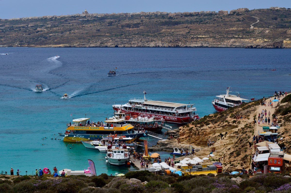 sunandsany's tweet photo. Синята лагуна на остров Комино https://t.co/Dh56mMkxGj #malta #comino #travelblogger https://t.co/K5eqbmCKmC