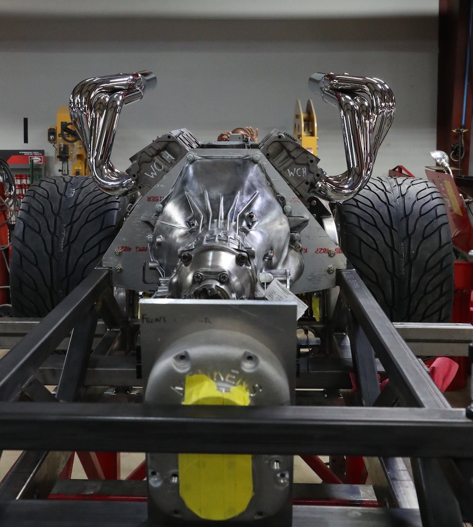 GasMonkeyGarage's tweet photo. Going through the #GMGVault and stumbled upon some photos of the Hi-Po hauler. So naturally they made the perfect #tbt! Do y'all want to see more of what is inside the #GMGVault? #GasMonkeyGarage #RichardRawlings https://t.co/m9JKP5wfUD