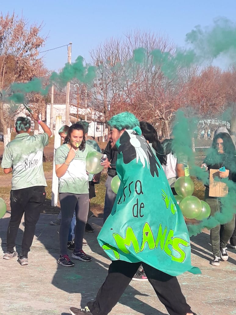 InesAliano's tweet photo. Intertribus !!!... Gran participación y disfrute de los alumnos ante la propuesta de Educación física !!! EES 7 - Warnes ,localidad rural del distrito de Bragado. https://t.co/Tyvr7hfE7y