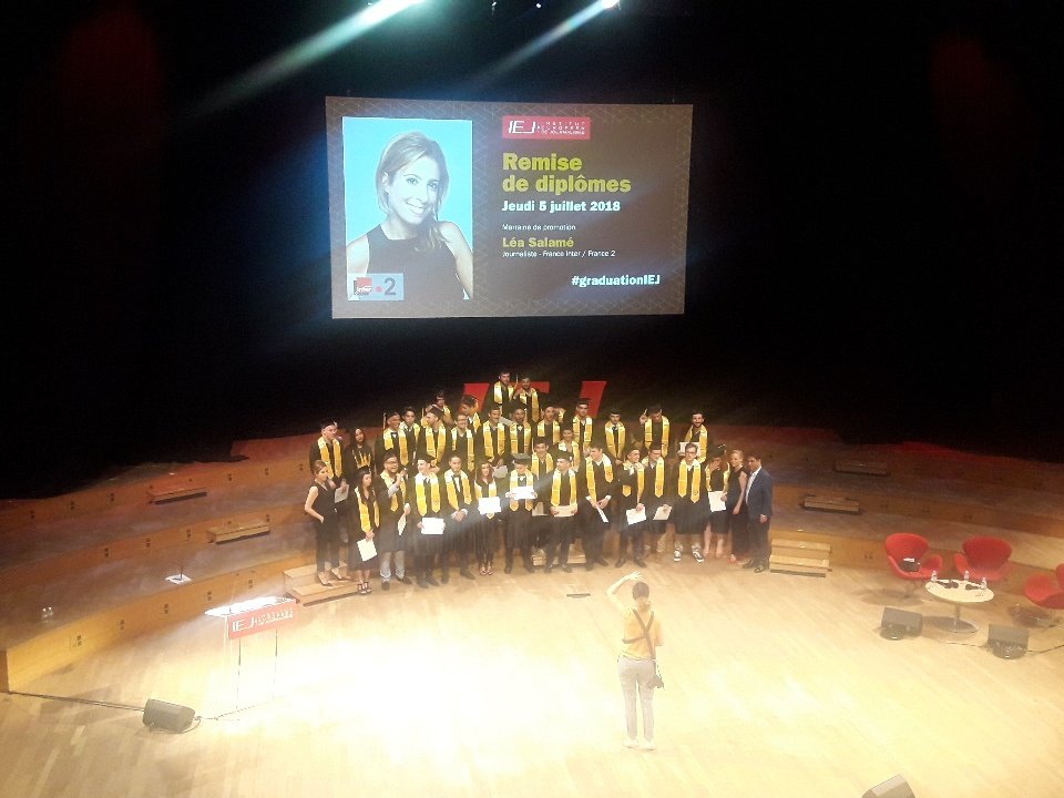 IEJ_Paris's tweet photo. Bravo aux diplômés du M1 Journalisme de sport! 👩🎓👨🎓 #GraduationIEJ https://t.co/IirrxZ48OM