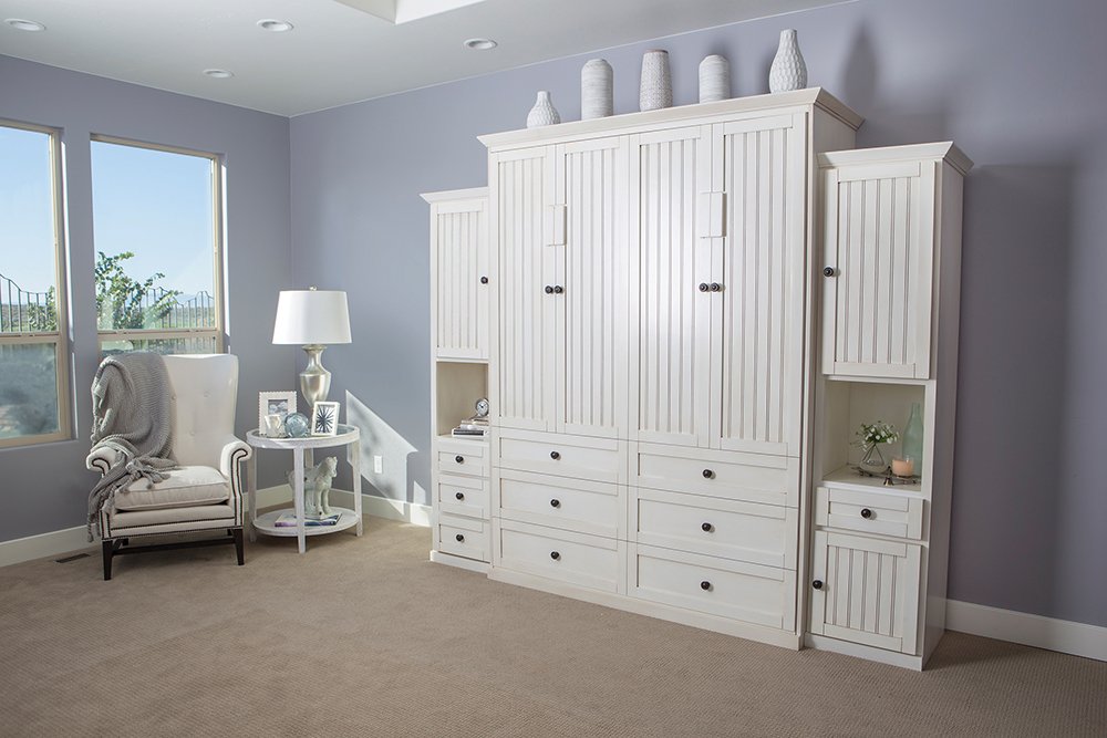 ViewOnMagazine's tweet image. Much of our staff, like our editor, have rather large families. Her house is often a stop for relatives to come stay a few nights, and often a guest room isn't enough. When she came across this local company, Wilding Wallbeds, it was love at first sight. ow.ly/72AU30kOOK9