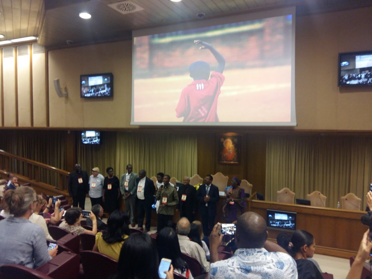 VaticanIHD's tweet image. Cultural evening at #laudatosi18 meeting. The importance of the intergenerationl commitment for our common home