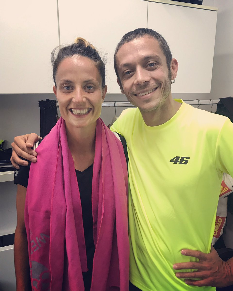 RaffaManieri's tweet photo. Oggi è stato un allenamento speciale, un allenamento alla #pesarese, un allenamento da campioni, con il top dei campioni. 
Grazie super @vale46yellow 
#raffamanieri #valerossi #pesaresi #pesaro #palestra #training #campioni #madeinpesaro https://t.co/nhNIasr7x5