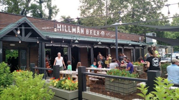 Free theatre, a wine dinner and a downtown arts festival all made the list this! Best bets is up on the blog. #Asheville buff.ly/2IWtDfY