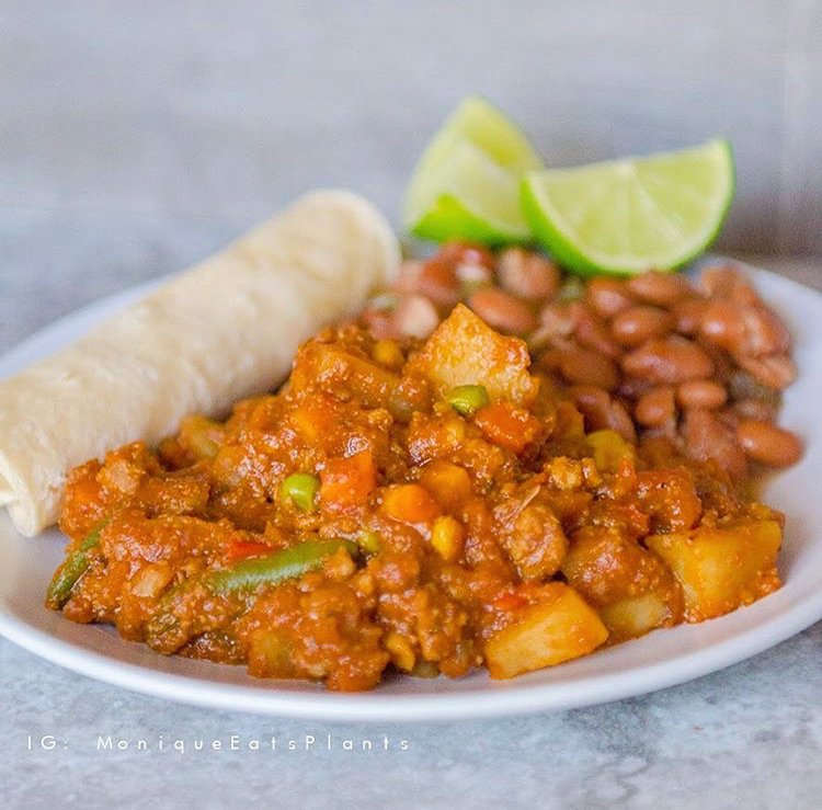 elpatoproducts's tweet image. Doesn't this look delicious! Thanks go to @MoniquEatsPlant for using our sauce and thinking outside of the box on her #vegan take on #picadillo... 😋 #creativecooks #elpato #elpatohotsauce #yum