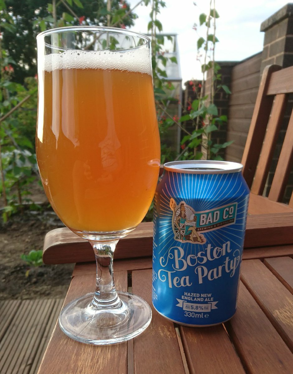 BeerTimeNow's tweet image. It's #beeroclock and I'm enjoying a very nice Boston Tea Party from @WeAreBadCo. Hoppy and fruity. Yummy!