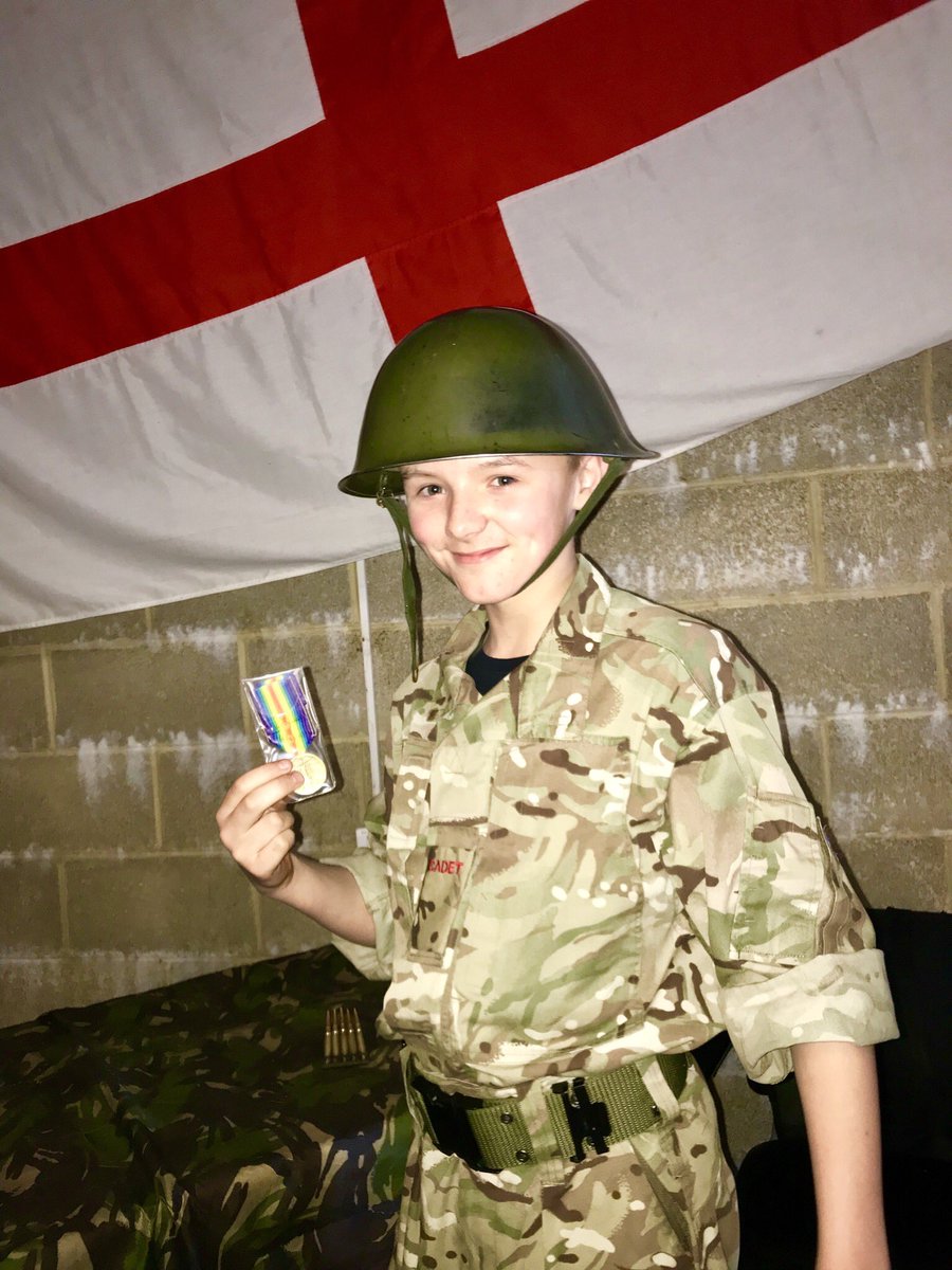 TreorchyCCF's tweet photo. After a busy day of military training in Yorkshire, the @TreorchyComp @CCFcadets have just had a fascinating lecture about WW1 as part of #OpReflect from Maj. Chapman as we mark the centenary of the Great War. @TCSHistory https://t.co/4KiWVzhqgn