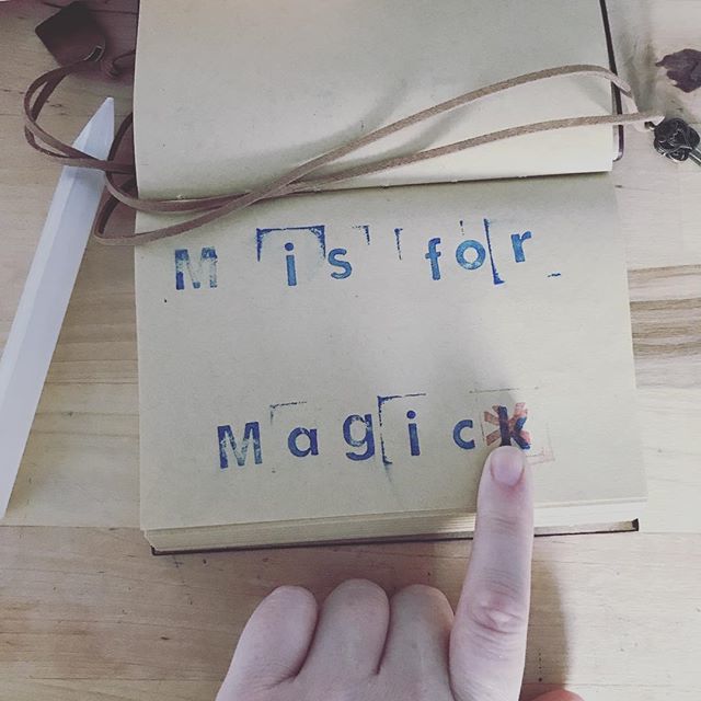 story_witch's tweet image. Very short video up today on why I prefer to spell magic without a k (link in bio). How do you spell it? (No pun intended 😁) .
.
.
.
.
#witchesofyoutube #witchery #magictribe #magick #magicwithak #witchesofinstagram🔮🌙 #alifeofintention #eclecticwitch… ift.tt/2u9WXdF