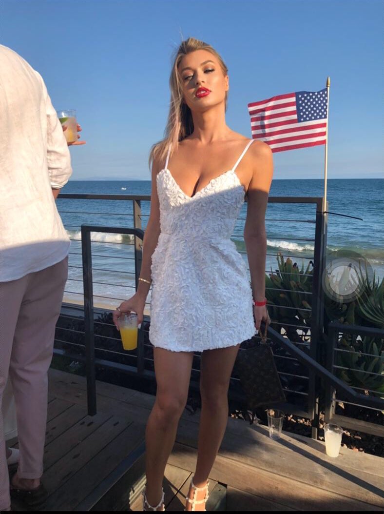 At the nobu @BootsyBellows 4th party🎇 all white everything 💕 https://t.co/16u3FmiKUC https://t.co/VU