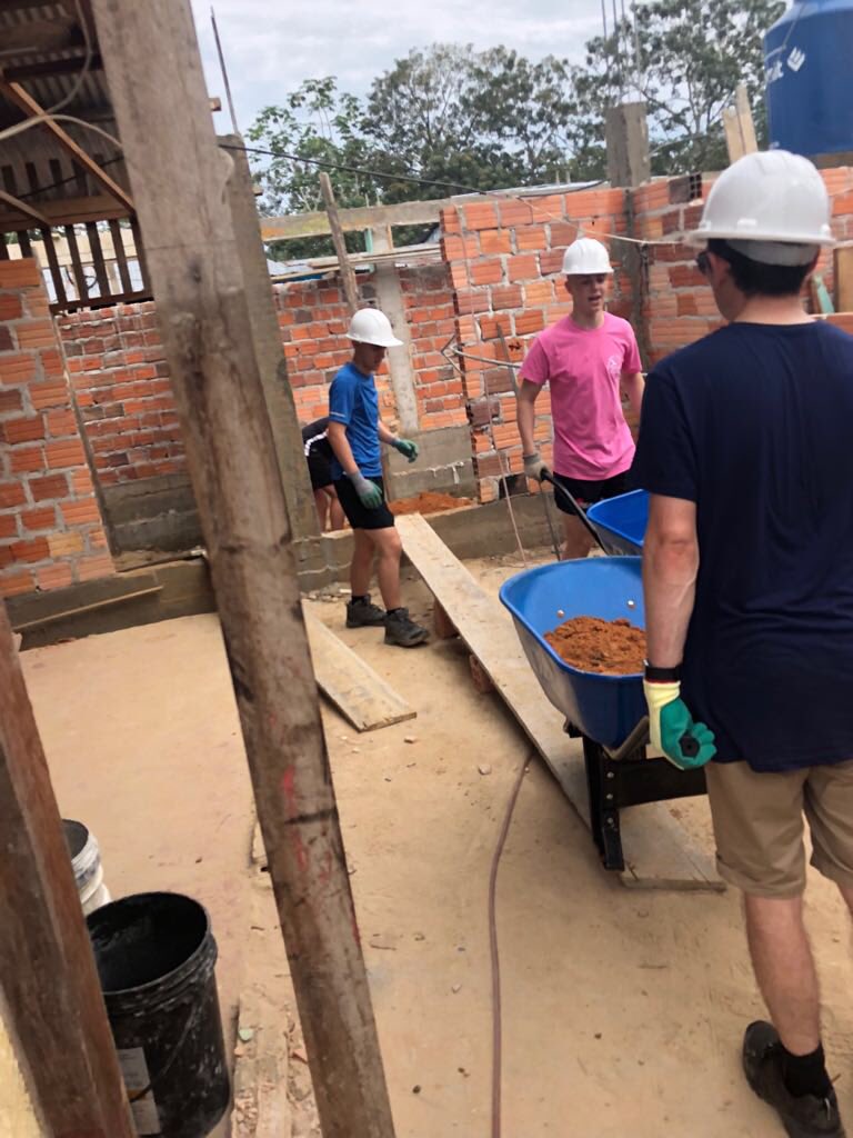 stjohnsperu2018's tweet photo. Hard mornings work here in Peru! https://t.co/3dse3H0MLK