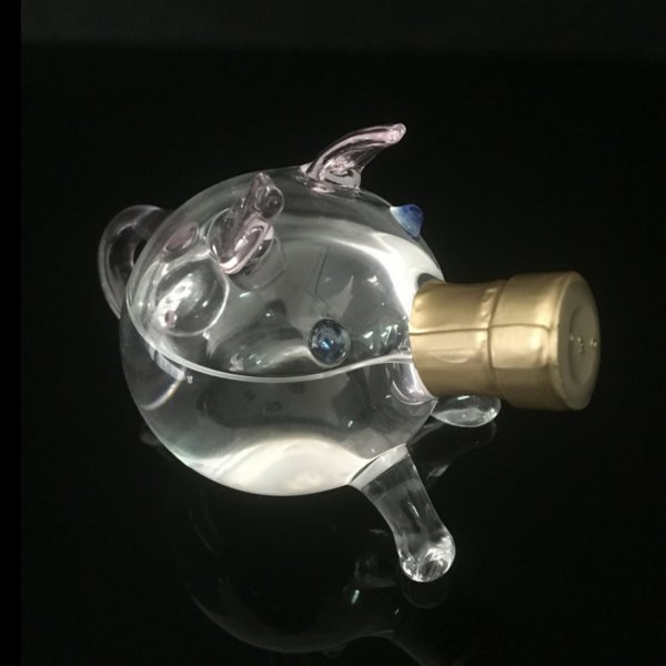 angelshareglass's tweet image. Pigs do fly (off the shelves) be quick as these little piggies are proving to be a poplar gift during the summer months. buff.ly/2I30eSJ only £29.95 and they are refillable !! #pigsdofly #ginpig