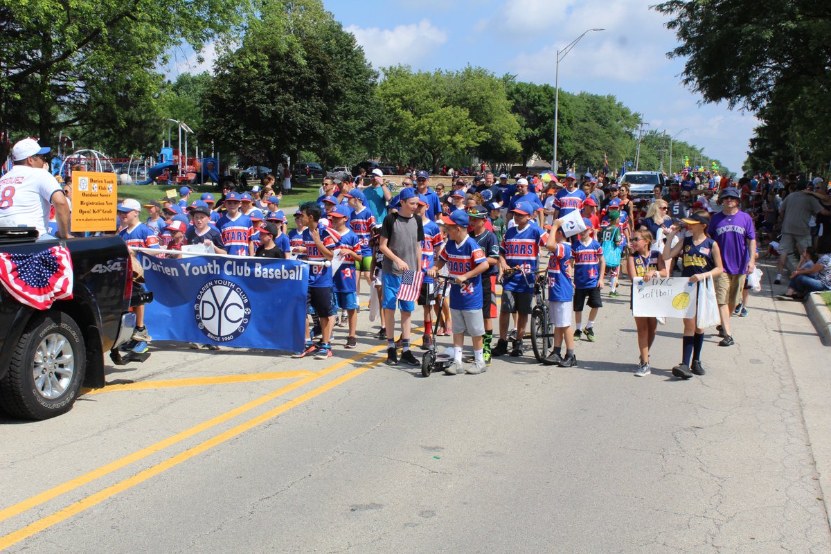 Thank You to all players, coaches, directors and board members who participated in the 2018 Darien Lion's Club 4th of July Parade. 🇺🇸🎇#DarienYouthClub