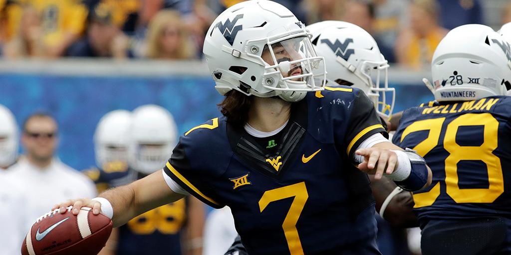 NFL's tweet photo. Potentially the top QB in the 2019 @NFLDraft?

"He's an effortless thrower." https://t.co/dCjrLu3YXF (via @MoveTheSticks) https://t.co/R6vacUIfaw