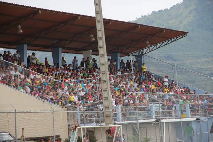 MaleconOficial's tweet photo. Imágenes de la victoria 1 x 0 ante #LaPaz. #SíPodemos #SantaAna https://t.co/1oLMor5czP