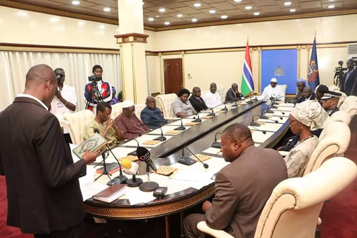 freejobe39's tweet photo. #Gambia: Pres @BarrowPresident  presides over swearing-in ceremony for members of the Commission of Inquiry appointed to investigate the circumstances leading to the deadly #Faraba incident in which 3 people where shot dead by Police and subsequent resignation of the Police Chief https://t.co/3GLGAe6qhw