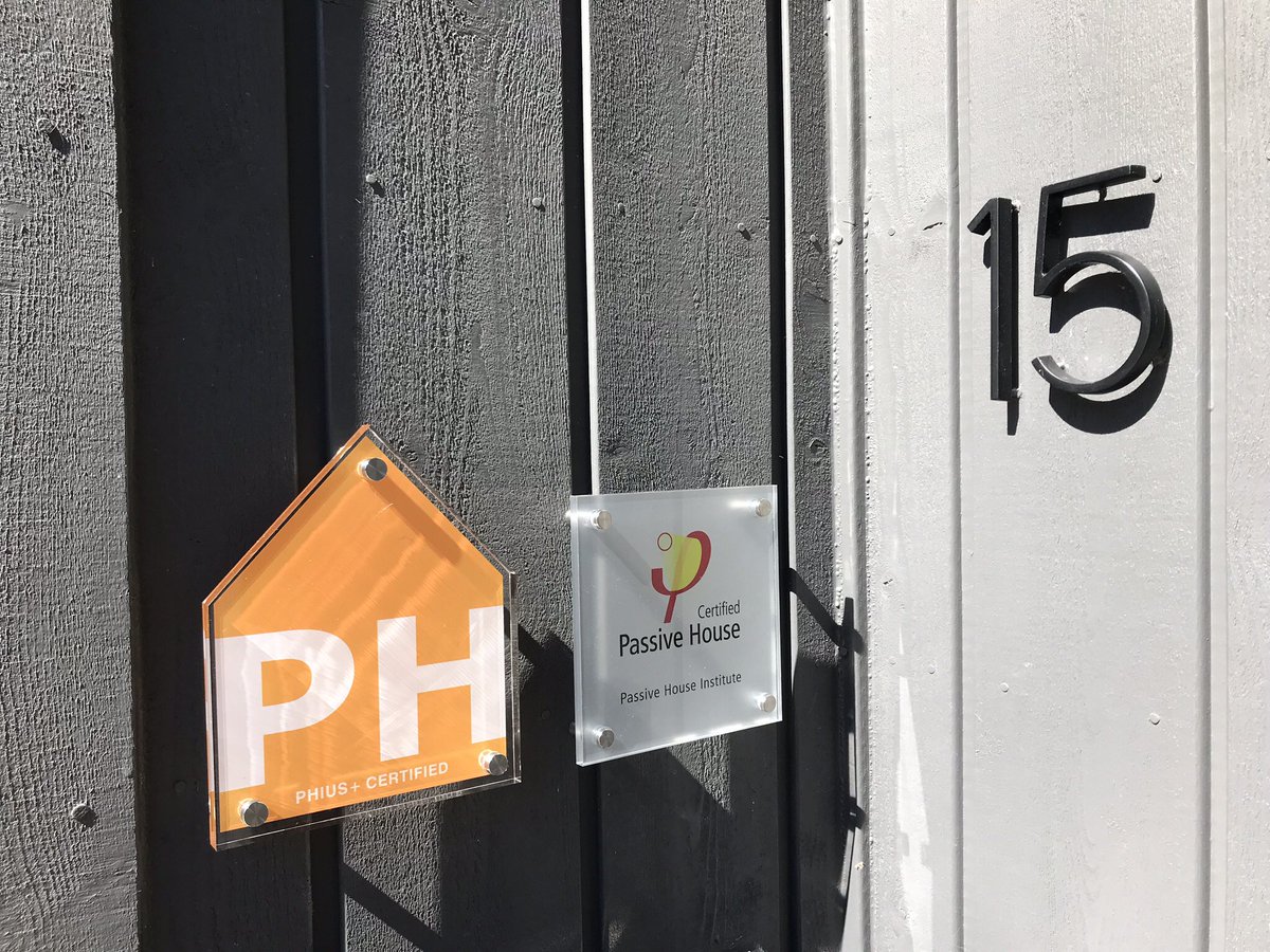 Chris Straka tweet media