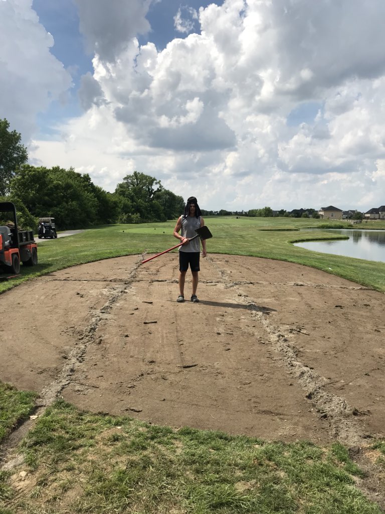 DaGroundscrew's tweet photo. Brothers Aaron and Ryan survive the treacherous heat for 4 hours as they tag teamed this dirty tee! She’s now ready for a good soding next week😎 #HotAndReady #CleanTee #AnotherDay #AnotherDollar https://t.co/VFho4fWMVY
