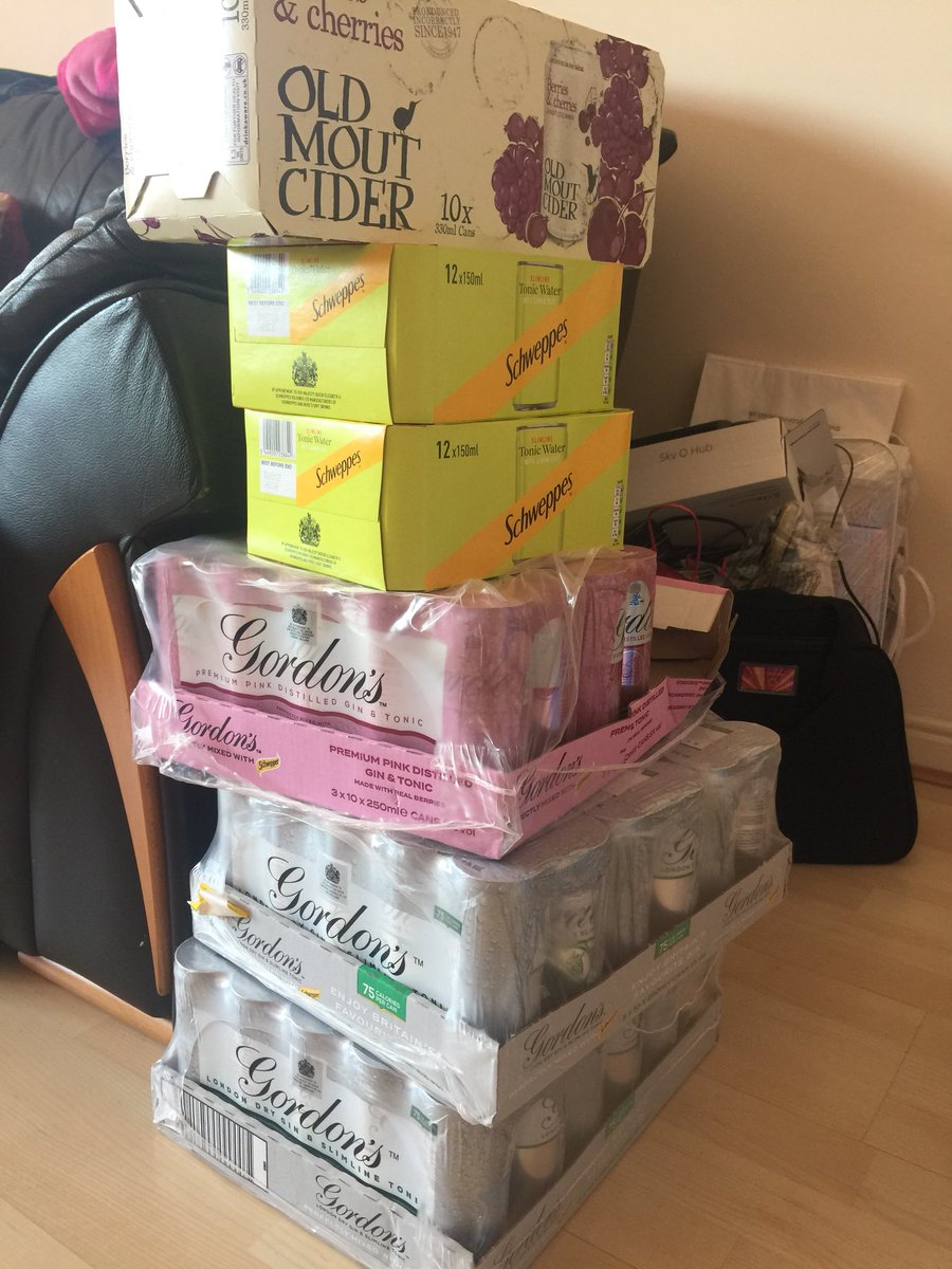 hayleighjuicep's tweet photo. Do u think we’ve got enough ❓🤷🏼♀️ @markstanley62 #WeekendGin https://t.co/rdZFlLQu86