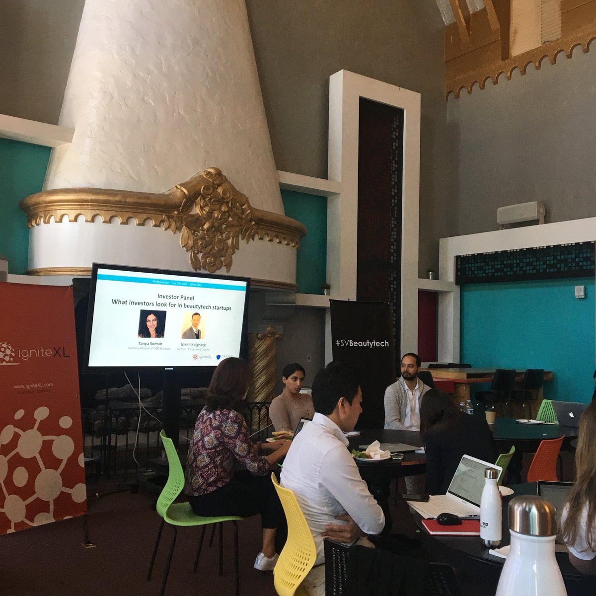 SVBeautytech's tweet photo. Our startup founders prepare for next week’s demo day and learn about what investors look for in beautytech startups with panel guests @TanyaSoman, Venture Partner at 500 Startups, and @NikhilKal, Partner at CoVenture Crypto! #SVBeautytech #beautytech #igniteXL #draperuniversity https://t.co/dtQceaTxcO