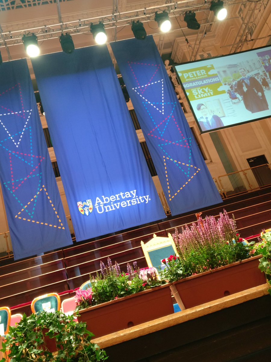 helenskinner99's tweet image. A lovely way to celebrate 70 years of the NHS @robmarki @AbertayUni @nhsfife #oneweething