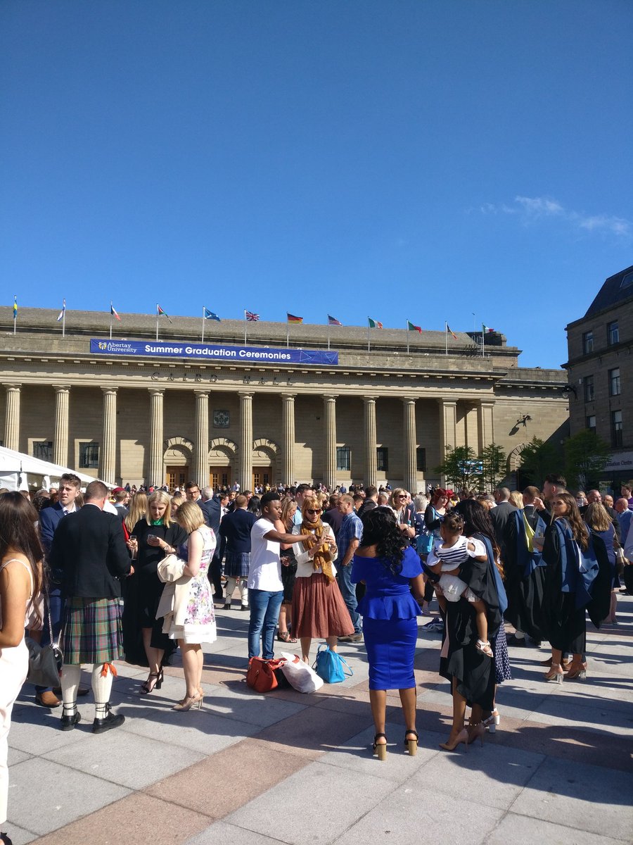 helenskinner99's tweet image. A lovely way to celebrate 70 years of the NHS @robmarki @AbertayUni @nhsfife #oneweething