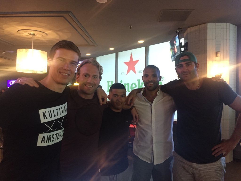 jeffreybreeze's tweet image. Reunion with a few legends in the 6ix  🔥 @Clarke_cohockey @MachinegunLaury #WaughsyTheBigCat ... &amp;amp; best of luck to Morgan on his tournament in Boston 🤘🏼