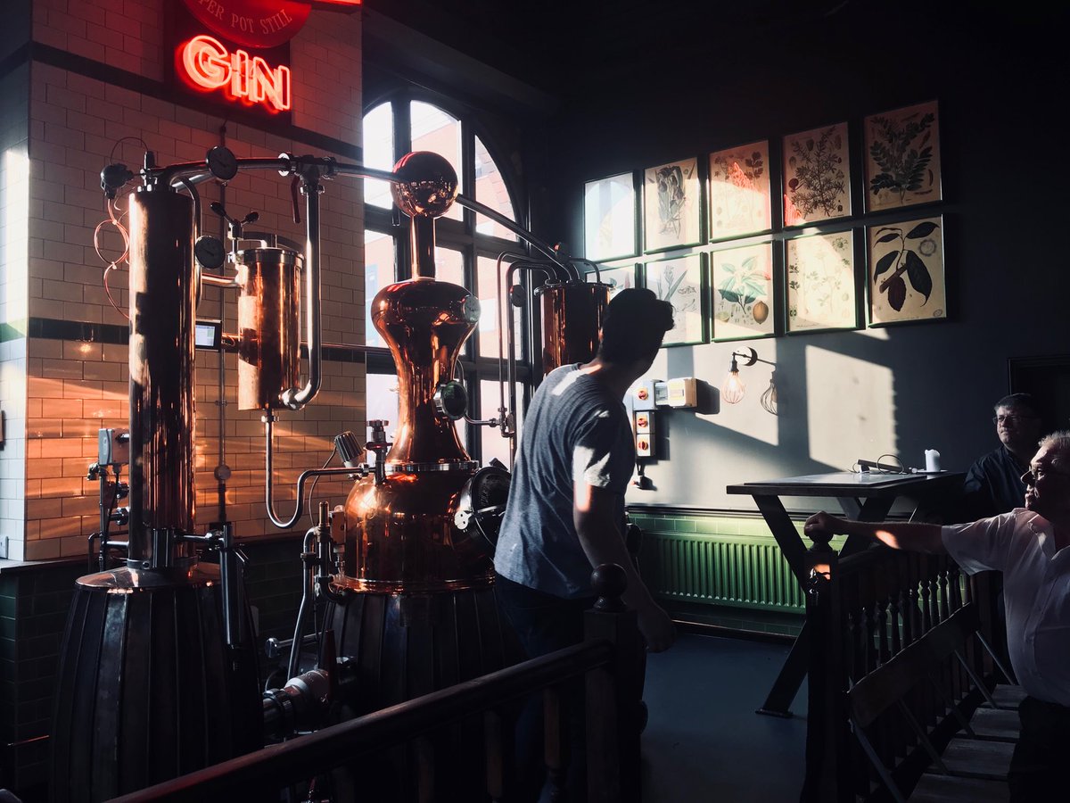 joe_r_harris's tweet image. Thanks ⁦@kierconstruct⁩ for a great evening leaning about (and drinking!) gin with you!