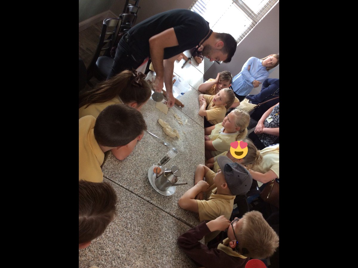 TheRichmondPri's tweet photo. #Worldskitchen #Marios #Italian #Skegness Year 3 had a wonderful treat this week! A demonstration on how to make authentic Italian pasta. https://t.co/n4RwqE1Qlh