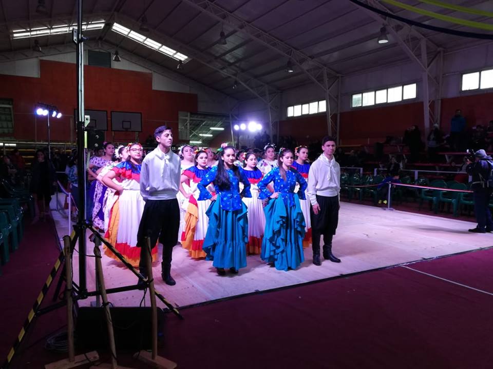 #ÚnetealLiceoPencopolitano |  Encuentro Provincial de Folclore Latinoamericano representados por Alumnos del Taller de Danzas Latinoamericanas del Liceo Pencopolitano. <a href="/polovalenciaa/">POLO VALENCIA SILVA</a> <a href="/pencomunicipal/">pencomunicipal</a> <a href="/VictorHugoPenco/">VictorHugoFigueroa</a>