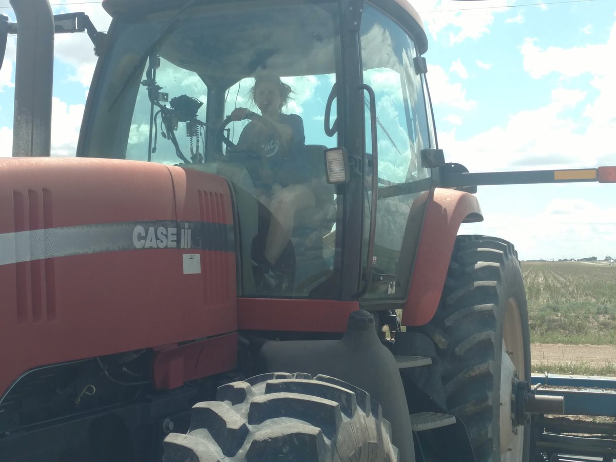 LDAMAX1's tweet photo. A winning combination. When you're daughter is home from college for the summer and has a day off from working at the vet clinic, and you are behind on tractor work. Thankfull for my farm kids. Thanks for the help young lady. https://t.co/7c0CIFXVMx