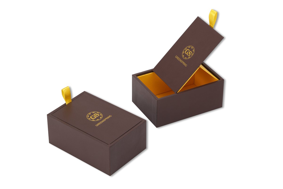 GreenSpringCK's tweet image. Luxury Jewelry Box with Ribbon